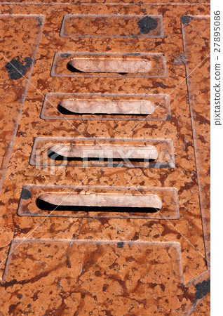 Water Drain in Red Marble - Italy Water Drain in Red Marble - Italy 27895086
