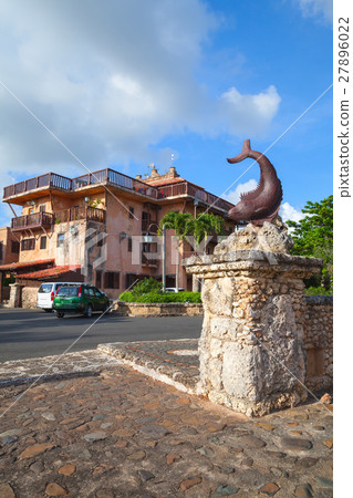 Fish sculpture. Altos de Chavon 27896022