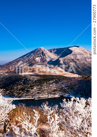 從白鳥山看到的雪的霧島 從白鳥山看到的雪的霧島 27900773
