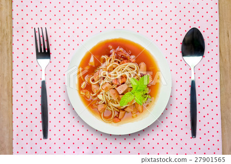 Spaghetti pasta with spoon and fork 27901565