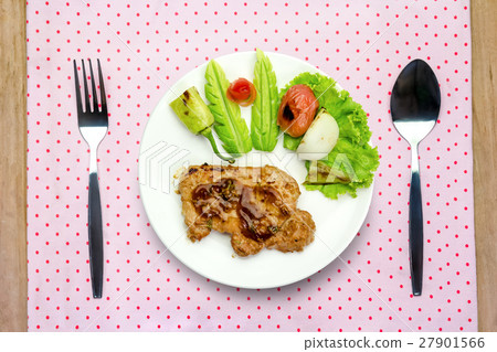 Grilled steak meat with spoon and fork Grilled steak meat with spoon and fork 27901566