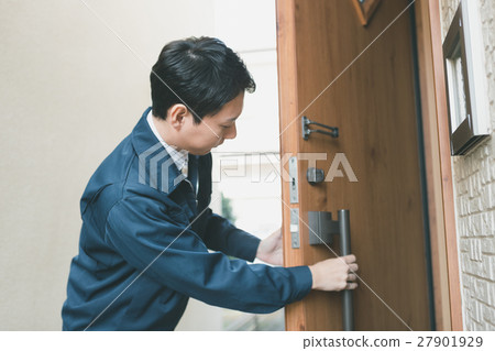 entrance, entranceway, routine inspection 27901929