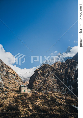 Small Abandoned house on the ABC & MBC route Small Abandoned house on the ABC & MBC route 27904661
