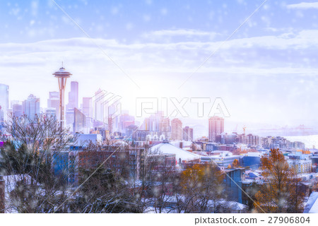 Seattle city with snow covered in winter. Seattle city with snow covered in winter. 27906804