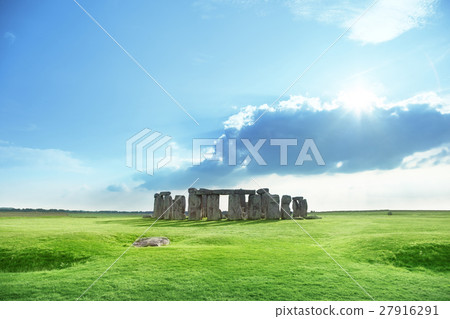 Stonehenge, UK Stonehenge, UK 27916291