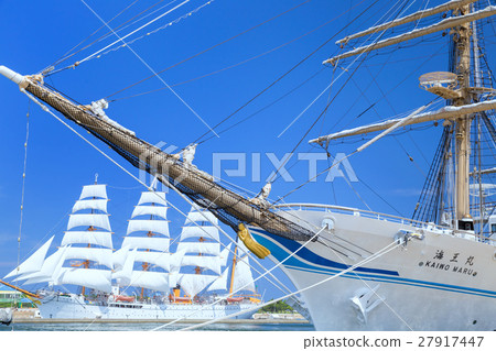 Toyama New And Old And Haio Maru Total Sail Stock Photo 27917447 Pixta