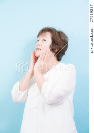 Senior beauty Senior beauty 27919857