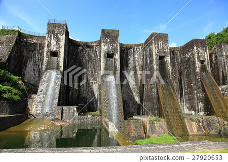 A dam feeling history A dam feeling history 27920653