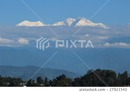 India Darjeeling from the city of Darjeeling to the Himalayan mountain range 27921543