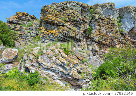 Stone Mountain chaoses Opuk. Stone Mountain chaoses Opuk. 27922149