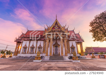 Temple in Phitsanulok, Thailand. Temple in Phitsanulok, Thailand. 27924940