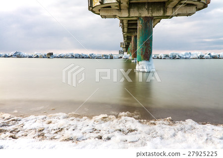 Winter time on shore of the Baltic Sea Winter time on shore of the Baltic Sea 27925225
