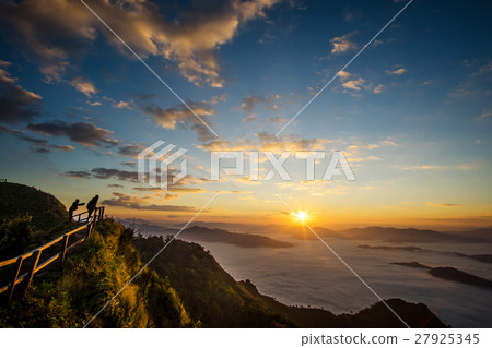 Sunrise at Phu chee dao peak of mountain Sunrise at Phu chee dao peak of mountain 27925345