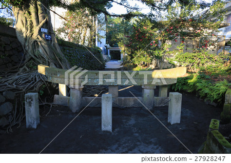 鹿兒島市鹿兒島縣Kurojin埋葬了鳥居 27928247