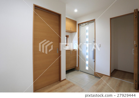 Scenery of entrance hall of newly built house 27929444