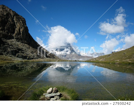 Upside-down Matterhorn Upside-down Matterhorn 27930242