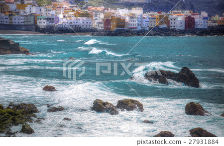 Puerto de la Cruz 27931884