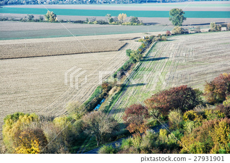 Seasonal natural outdoors scene Seasonal natural outdoors scene 27931901