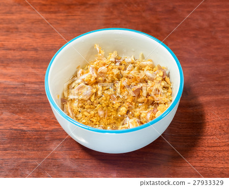 Fried garlic with oil in cup Fried garlic with oil in cup 27933329