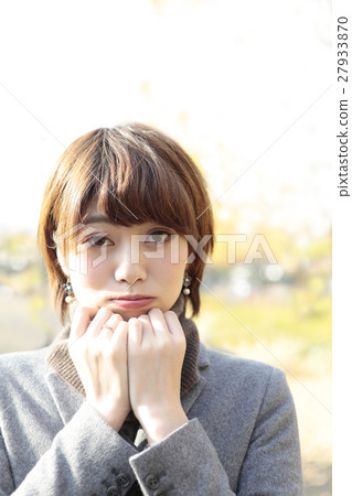 Swollen lady camera gaze 27933870