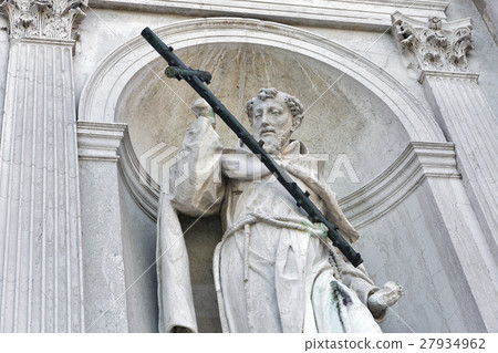 Church del Santissimo Redentore statue in Venice. Church del Santissimo Redentore statue in Venice. 27934962