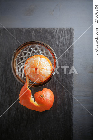 Peeled sweet orange Peeled sweet orange 27936504