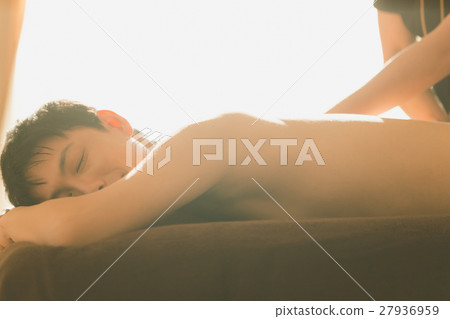 男性保養 男生做臉 男性做臉 27936959