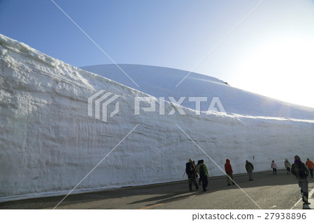 Snow Tateyama Kurobe alpine route 27938896