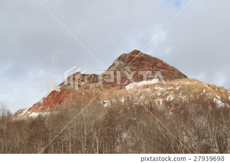Snowy Mount Usu, Hokkaido in the winter 27939698