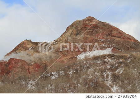 Snowy Mount Usu, Hokkaido in the winter Snowy Mount Usu, Hokkaido in the winter 27939704