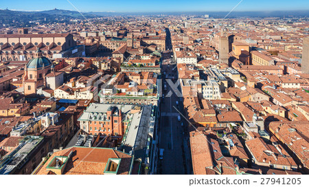 above view of Strada Maggiore in Bologna above view of Strada Maggiore in Bologna 27941205