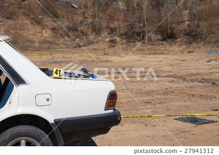 white wrecked car with forensic tool white wrecked car with forensic tool 27941312