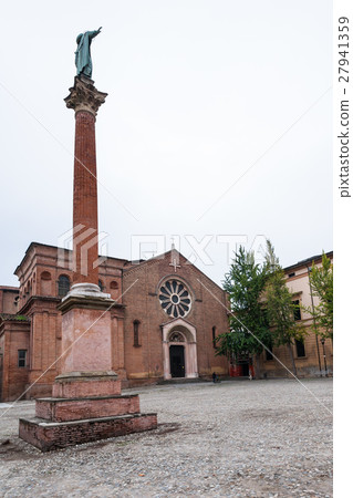 Monument and Basilica of San Domenico in Bologna 27941359