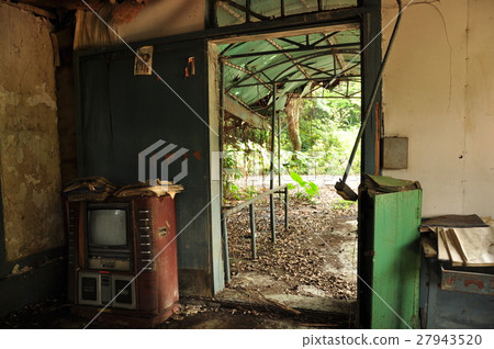松山菸廠，荒廢，Matsuyama tobacco factory, abandoned， 27943520