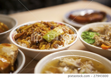 台灣，滷肉飯，Taiwan, braised pork rice,台湾は、ご飯の上に豚肉を蒸し煮、 27943800