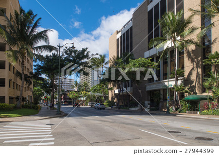 The streets of Waikiki 27944399