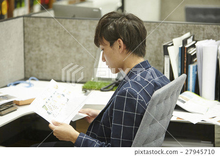 Office image Male 27945710
