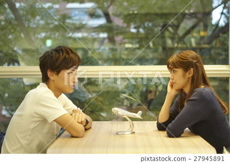 A couple planning a trip 27945891