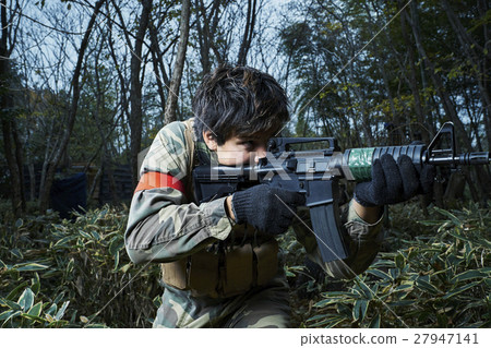 生存遊戲肖像 27947141