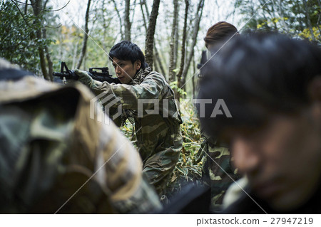 男女玩生存遊戲 27947219