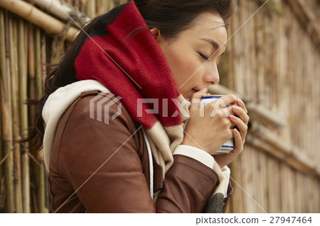 A woman portrait to see a village in Makigaki A woman portrait to see a village in Makigaki 27947464