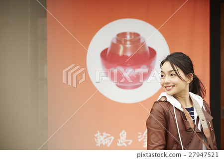 Women's portrait to watch Wajima coat 27947521