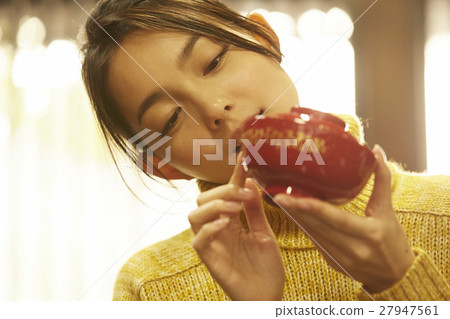 一個經歷塗漆的女人 27947561