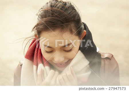 A woman walking in a port city Portrait A woman walking in a port city Portrait 27947573