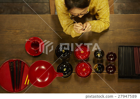 Female young artisan image 27947589