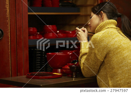 女性年輕工匠形象 27947597