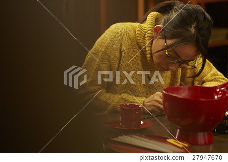 女性年輕工匠形象 27947670