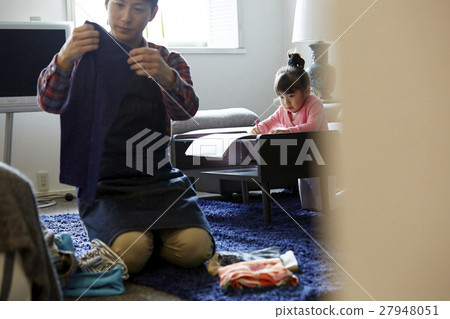 Mothers doing housework Parenting 27948051