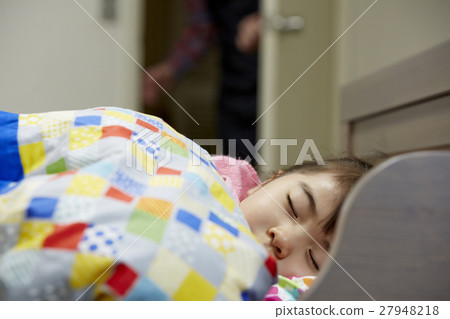 Father who watches children 27948218