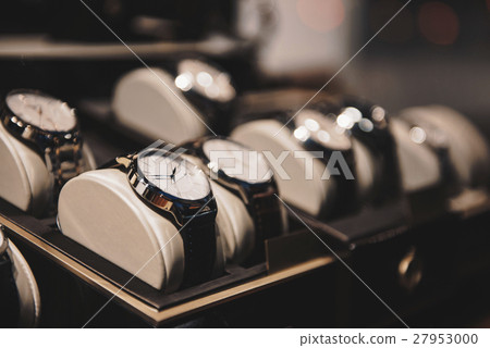 Luxury Watches 27953000